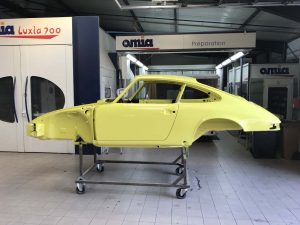 carrosserie porsche 2 2 s peinture jaune restauration