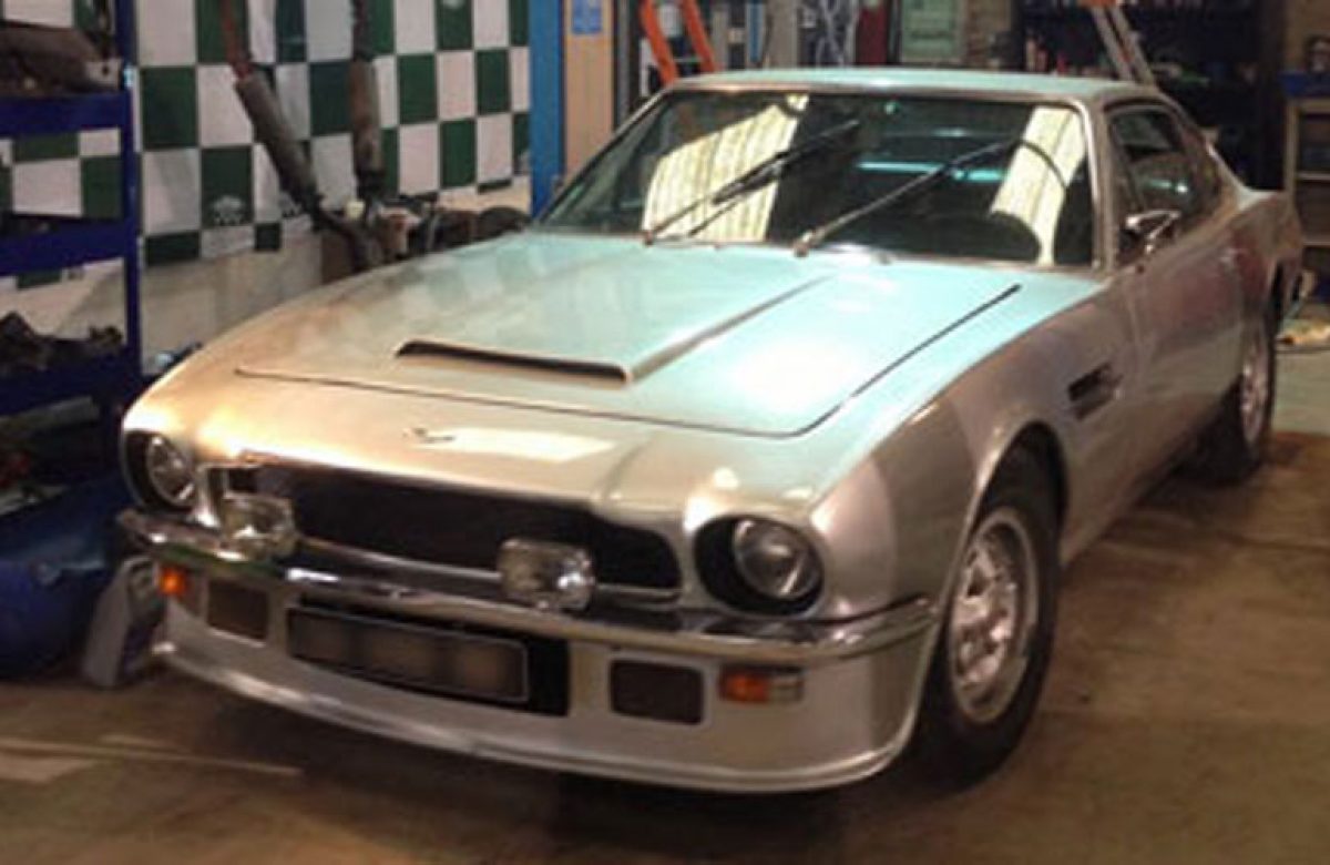 Restauration Aston Martin V8 1972