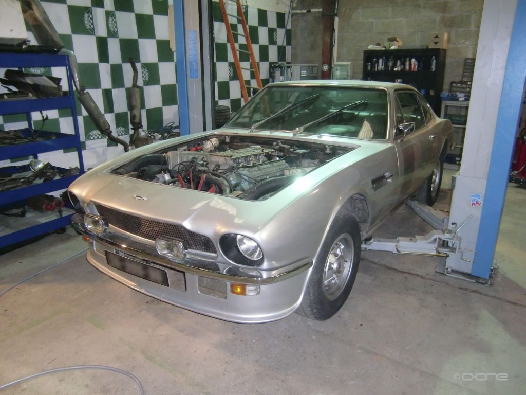 restauration aston martin v8 1972 5