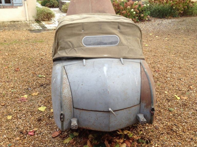 Chausson CHS aubergine restaurée par O-ONE, prototype unique de 1946, photographie 15 sur 107