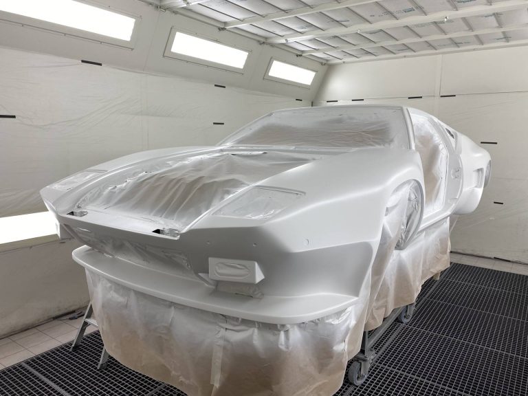 restauration De Tomaso Pantera GT5-S peinture