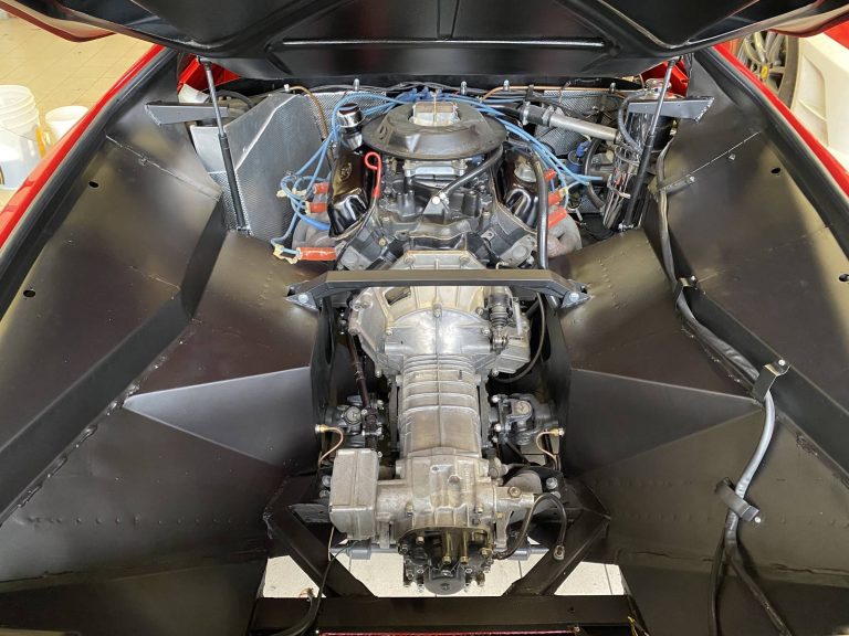 restauration De Tomaso Pantera GT5-S Moteur