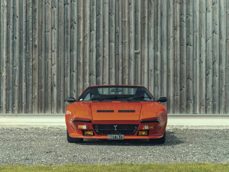 De Tomaso Pantera GT5-S rouge de 1989 restaurée par O-ONE, photographie 148 sur 155