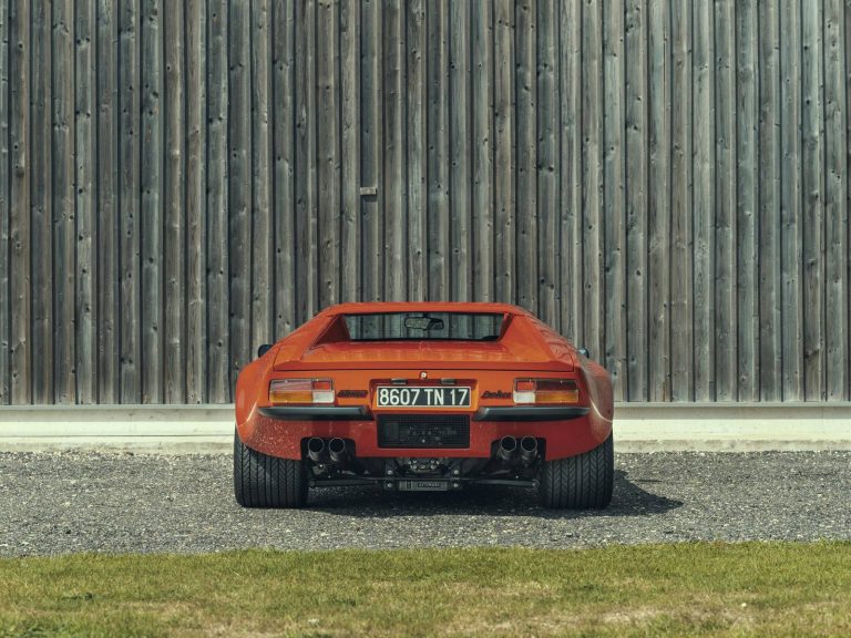 restauration De Tomaso Pantera GT5-S rear