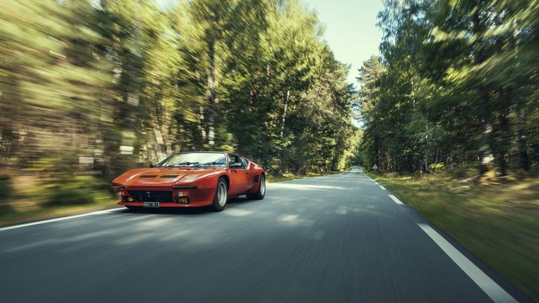 restauration De Tomaso Pantera GT5-S