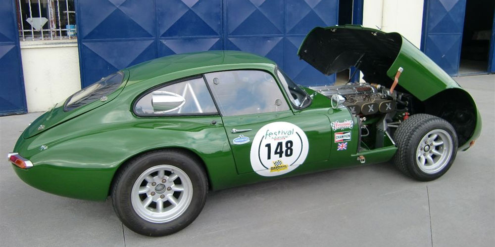 Restauration Jaguar type E 1962 de course