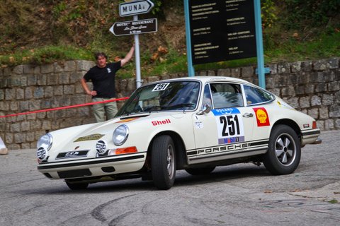 restauration porsche 911 e 22 coupe 1970 45