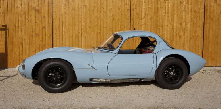 Ginetta G4 de 1965, bleu clair, roadster britannique restauré, photographie 4 sur 23